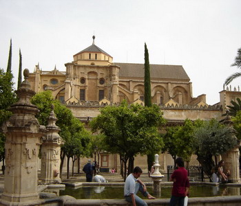 mezquita - Nhà thờ Hồi giáo Mezquita