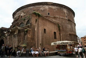 pantheon2 - Vì sao đền Pantheon ở Roma nổi tiếng?