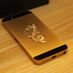 iPhone 5 mạ vàng mắt kim cương